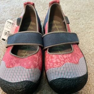 Keen Harvest Mary Jane Slip-on Plaid Denim Women’s Size 9.5 New with tag